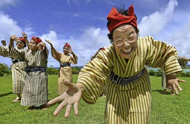 &#8222;Noch nie so glcklich&#8220;: M... betagten japanischen Popgruppe KBG84   | Foto: afp