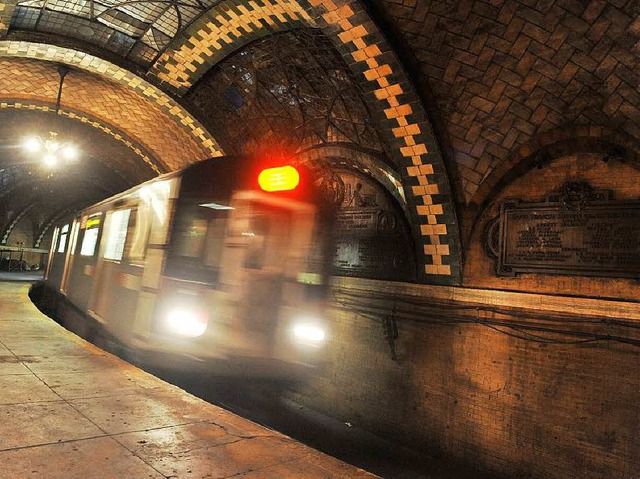 Schmuckstcke unter Tage: Viele U-Bahn...erden immerhin nur noch Zge gewendet.  | Foto: Marc A. Hermann/MTA New York City Transit