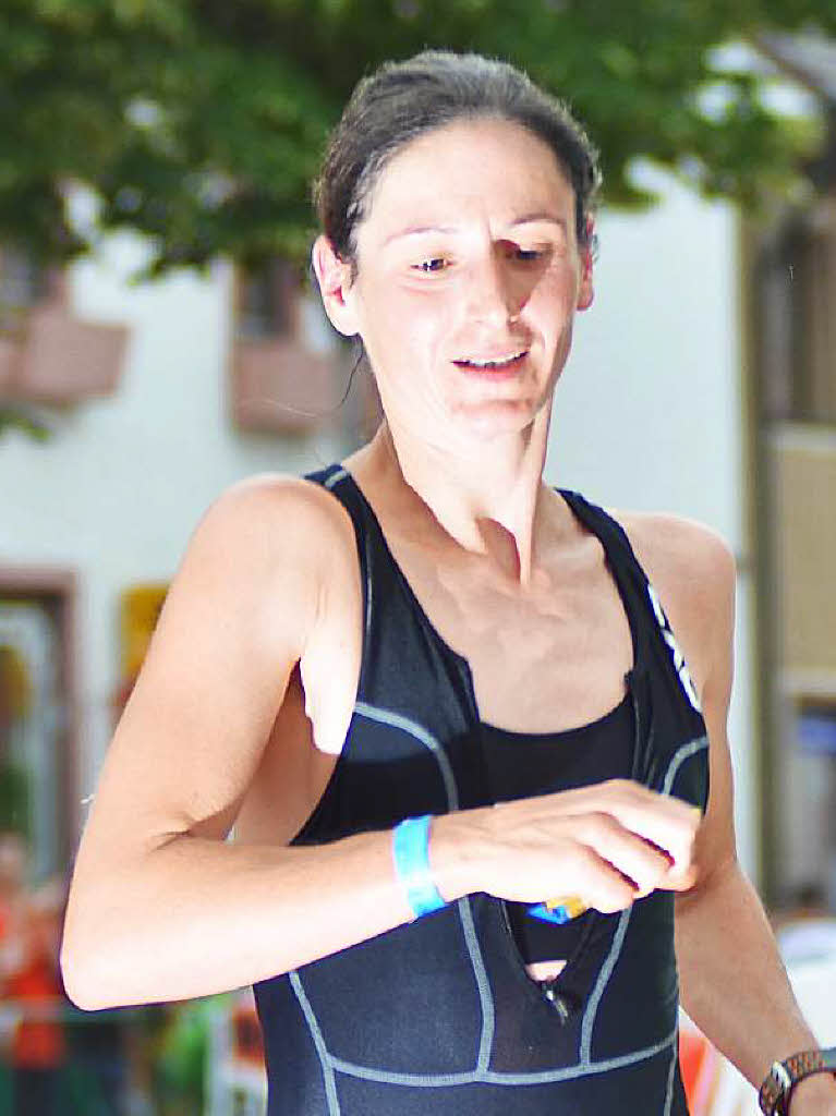 Im Blitzlichtgewitter: Almuth Grber aus Heidelberg lief bei den Frauen die schnellste Zeit ber die Mitteldistanz.