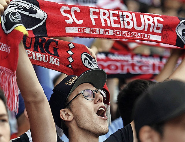 Der SC Freiburg ist nicht nur bei den eigenen Fans beliebt.  | Foto: dpa