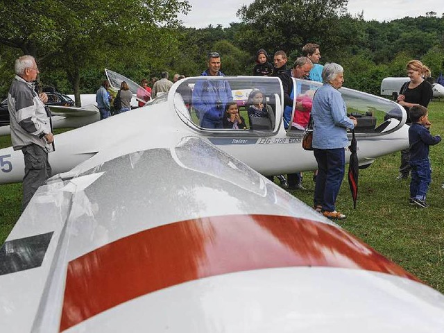 Das Flugplatzfest des Markgrfler Luft...chen und besinnlichen Charakter haben.  | Foto: Volker Mnch