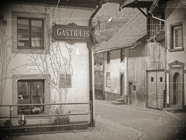 Das Gasthaus &#8222;Adler&#8220; in At...taatsanwalt Jean Oberlin im Mordfall.   | Foto: Uli Merkle/zvg