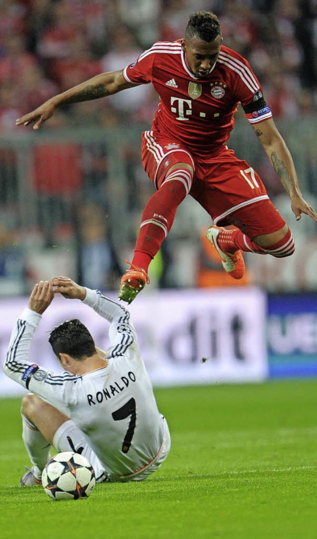 Jerome Boateng und der FC Bayern knnt...ristiano Ronaldo) berspringen mssen.  | Foto: dpa