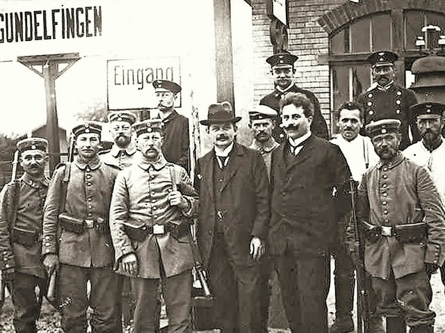 Kurz nach Ausbruch des ersten Weltkrie...Soldaten auf dem Gundelfinger Bahnhof.  | Foto: Archiv Verein fr Heimatgeschichte Gundelfingen und Wildtal