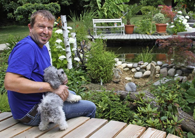 Rainer Stoll mit Hund Poco   | Foto: Sabine Model