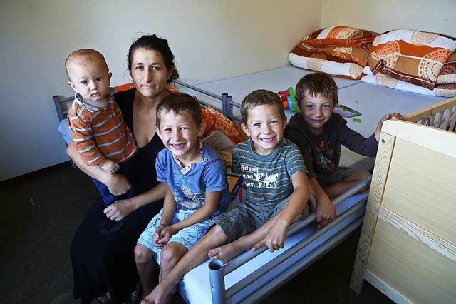 Tonka Selimovic kam mit ihren vier Kindern aus Bosnien nach Deutschland.  | Foto: Christoph Breithaupt