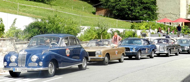 Knapp 70 historische Fahrzeuge vom Cad...d Classic&#8220; Station in Utzenfeld.  | Foto: Gerhard Wiezel