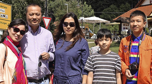 Besuch am Titisee: Zhuge Jianlian; Yu ...qin; Xu Heyu; Yu Yichuan (von links).   | Foto: Ute Kienzler