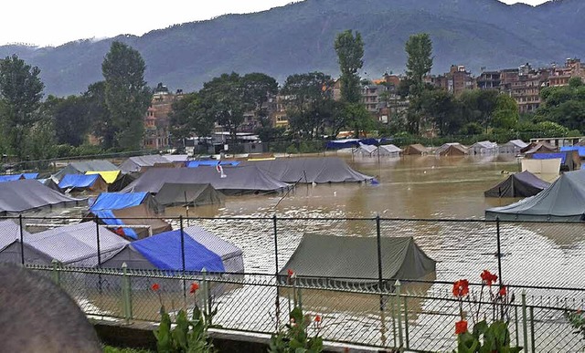 Die berschwemmte Zeltstadt fr Erdbebenopfer in Bhaktapur   | Foto: privat
