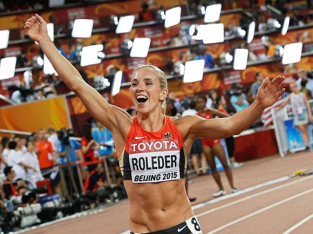 Cindy Roleder aus Deutschland feiert ihren zweiten Platz  ber 100 Meter Hrden.