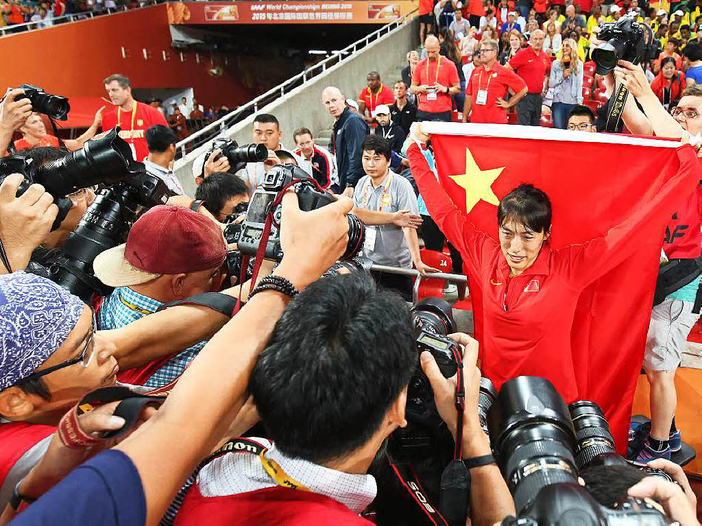 Silbermedaillengewinnerin Huihui Lyu aus China nach dem Finale im Speerwurf.