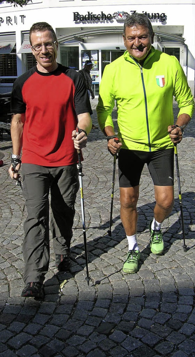 Frank Baumann und Oscar Guidone geben am Donnerstag Nordic-Walking-Tipps.  | Foto: Dieter Erggelet