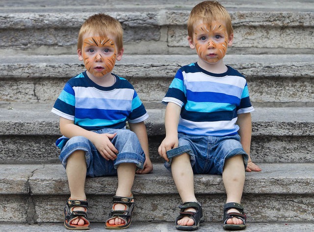 Sind am besten an den Schuhen auseinan...willingsbrder Mats (rechts) und Finn   | Foto: dpa