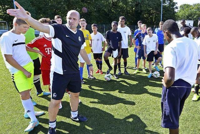 Fuball berwindet Grenzen: Austausch zwischen Freiburg und London