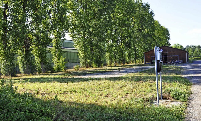 Neben der Holzbaracke in der Sander St...samt Wohncontainer aufstellen lassen.   | Foto: Wolfgang Lhnig