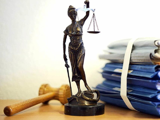 Die Bundesgerichte mssen ihre Urteile...leichberechtigt zur Verfgung stellen.  | Foto: dpa