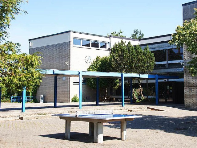 Die  Schule in Rheinhausen ist wegen baulicher Mngel nur eingeschrnkt nutzbar.  | Foto: Ilona Huege