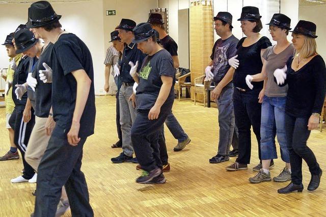 Wenn Menschen mit und ohne Behinderung gemeinsam tanzen lernen