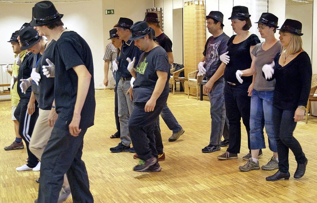 Integratives Tanzprojekt in der Tanzsc...ael Jacksons &#8222;Billy Jean&#8220;.  | Foto: Silke Hartenstein