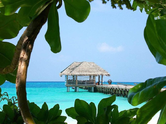 Traumziel fr Strandurlauber und Tauchfreunde: die Malediven  | Foto: dpa