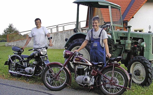 Organisieren das Httener Oldtimertref...Metzger und Rudi Hofmann (von links)    | Foto: Archivfoto: WOLFGANG ADAM