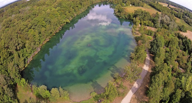 Der Fohlengartensee in Altenheim ist w...egen sich die Betroffenen nun wehren.   | Foto: Christoph Breithaupt