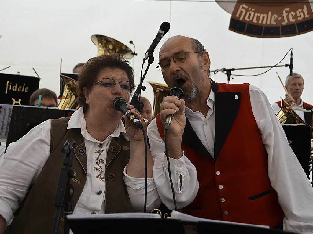 Marlene Kaiser und Wolfgang Gampp schlugen sich achtbar bei dem in tschechischer Sprache gesungenen Lied „Borsicka“.