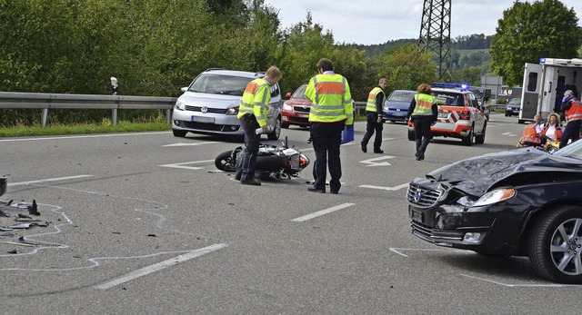 Schwer verletzt wurde ein Motorradfahr...f der B 34 bei Bad Sckingen-Wallbach.  | Foto: Axel Kremp