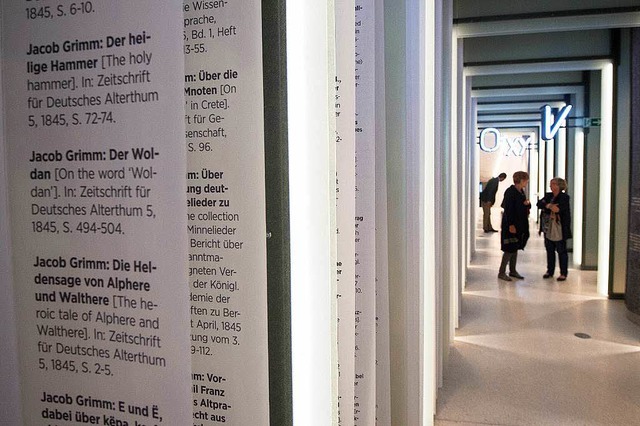 Blick in die neue Kasseler Dauerausstellung ber  die Brder Grimm   | Foto: dpa
