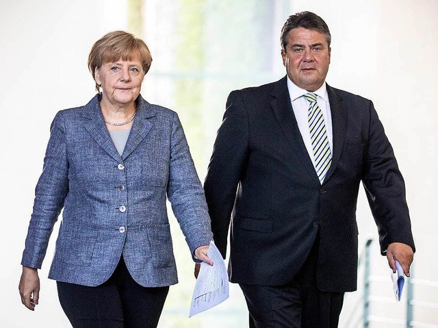 Bundeskanzlerin Angela Merkel (CDU) ha...weiteren Flchtlingspolitik erlutert.  | Foto: dpa