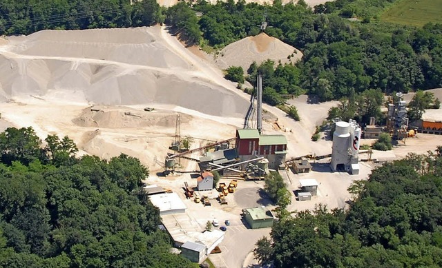 Holcim will das Fertigbetonmischwerk, ...r Siebanlage  noch weiter betreiben.    | Foto: LAUBER