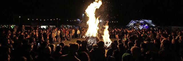 Feuer, Licht und Wrme spendeten die H...elnde bei &#8222;Rock am Bach&#8220;.  | Foto: Veranstalter