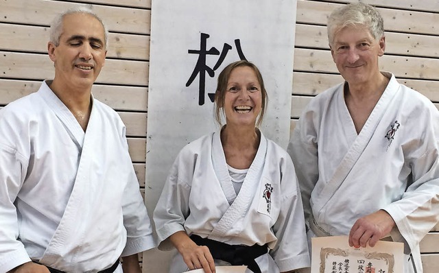 Erfolgreiche Prflinge von  der Karate...Dagmar Wagner-Slat sowie Anton Slat.  | Foto: Privat
