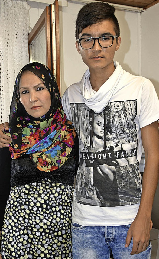 Ziba Mohammadi und ihr Sohn Alireza leben im Asylheim in der Schildgasse.   | Foto: Popken