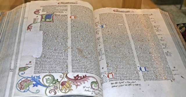 Bibel aus dem Jahr 1487, gedruckt von ... in der Sammlung von   Steffi Brgin.   | Foto: Nikolaus Trenz