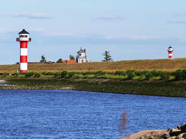 Groer und kleiner Leuchtturm von Jrgen Freund