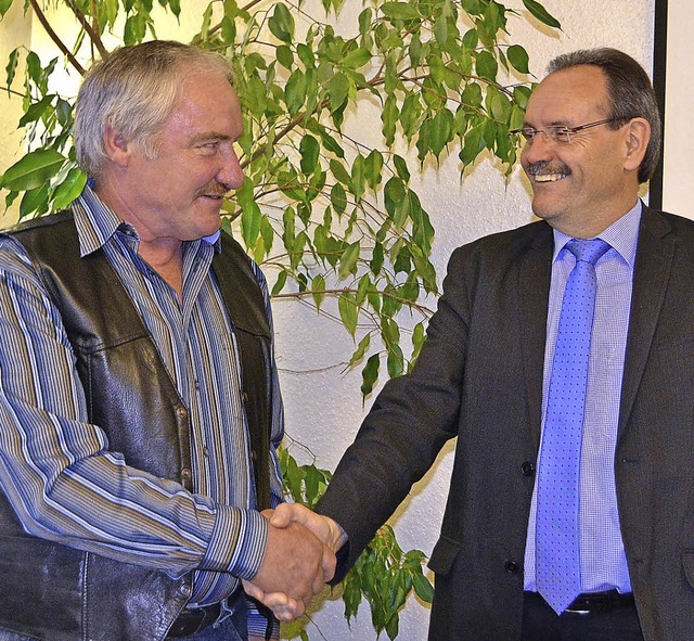 Häg-Ehrsbergs Bürgermeister Bruno Schm...rtreter Bernhard Kiefer verpflichtet. | Foto: Berger Häg-Ehrsbergs Bürgermeister Bruno Schm...rtreter Bernhard Kiefer verpflichtet. | Foto: Berger