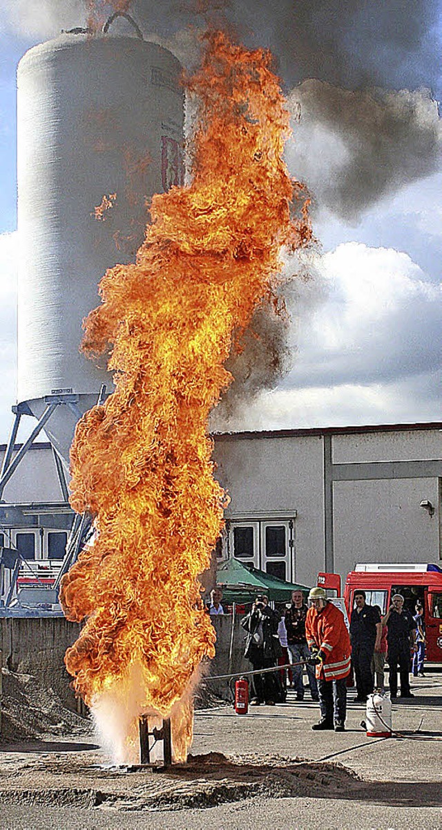 Heie Sache: Die Feuerwehr plant im Ba...spektakulre Brandschutzvorfhrungen.   | Foto: Cremer