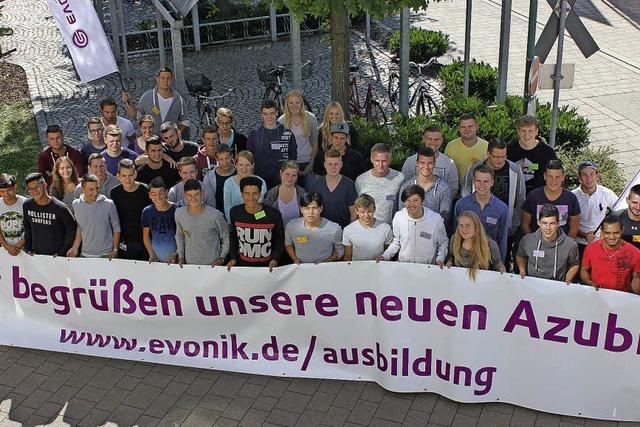 Fr 44 junge Leute beginnt die Ausbildung