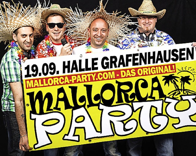 Die  Discjockeys werben mit dem Plakat...e Party der Narrenzunft Grafenhausen.   | Foto: Privat