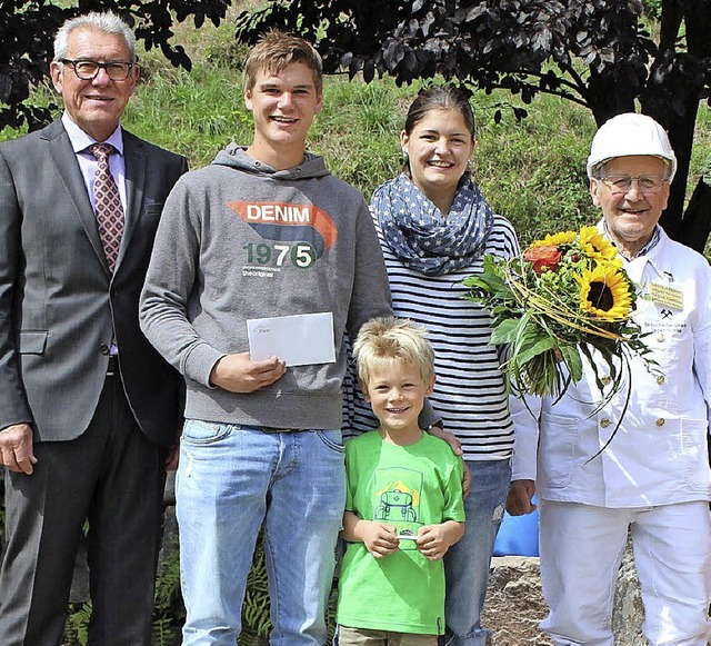 Blumen und Prsente fr die Jubilumsbesucher im &#8222;Segen Gottes&#8220;.   | Foto: zvg