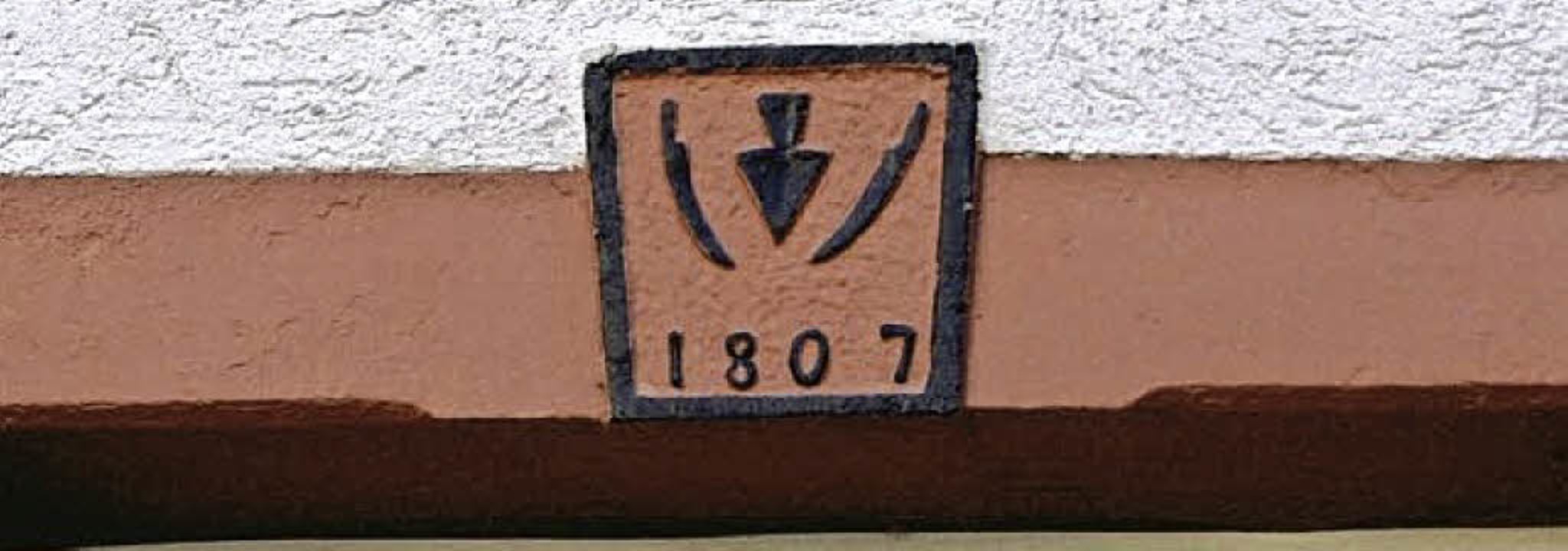 Trsturz am 1807 von Landwirt Joseph R...ugschar als Symbol des Berufsstandes.   | Foto: Dargleff Jahnke