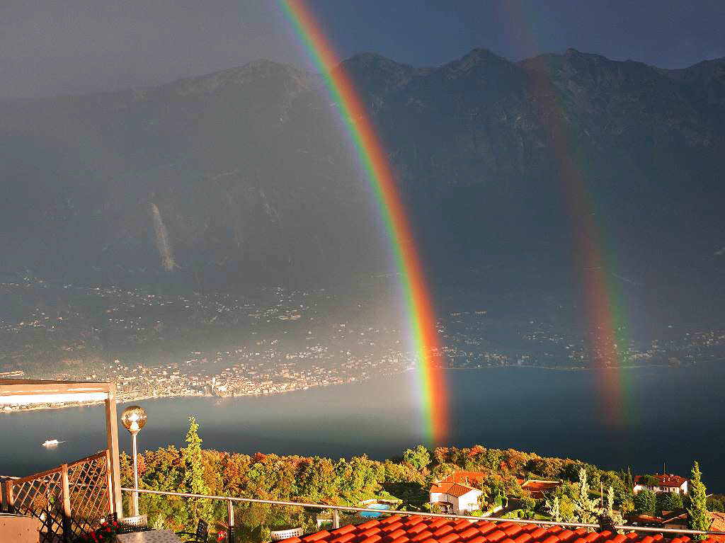 Einen doppelten Regenbogen sieht man nicht alle Tage. Birgit Walter hatte das Glck – bei Tremosine am Gardasse.