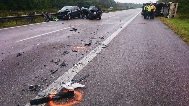 Der Unfall ereignete sich auf der A5 bei Neuenburg.  | Foto: Martin Ganz / kamera24.tv