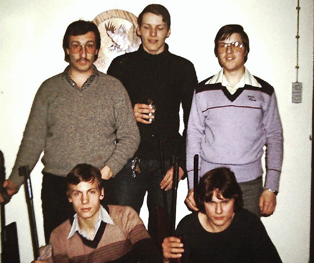 In den 70er Jahren eine der ersten Luf...rne) Harald Schmidt und Matthias Laber  | Foto: Verein