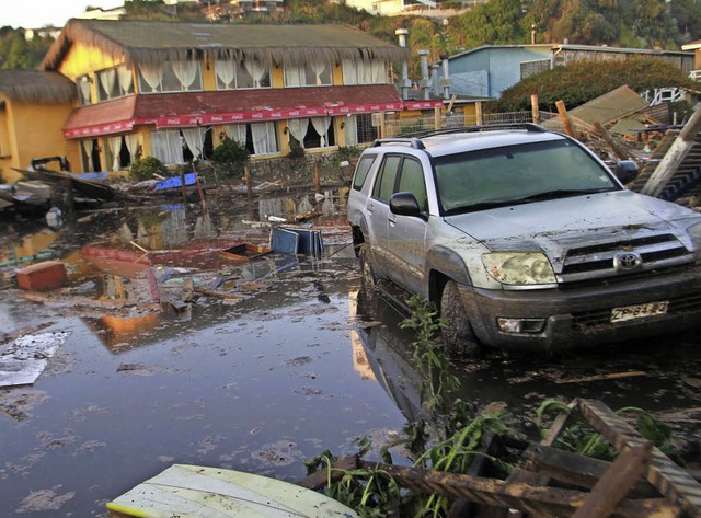Nach dem Beben gibt es an Chiles Kste berschwemmungen.   | Foto: AFP