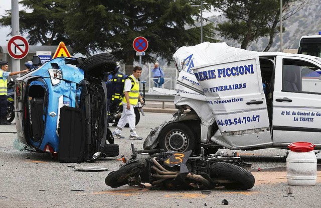 Bei einem schweren Unfall im Sden Fra... ist eine Deutsche ums Leben gekommen.  | Foto: AFP