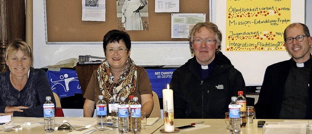 Der Pfarrgemeinderat der Seelsorgeeinh...rpunkte seiner knftigen Arbeit fest.   | Foto: Dietmar Noeske