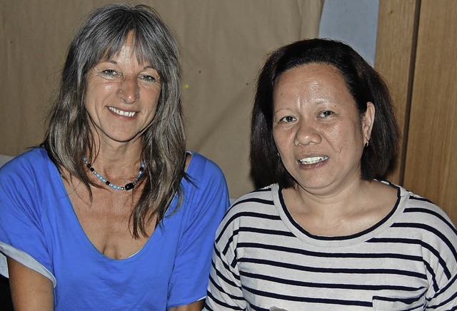 Christine Junker (links), zusammen mit  Teresa Guban   | Foto: puppe