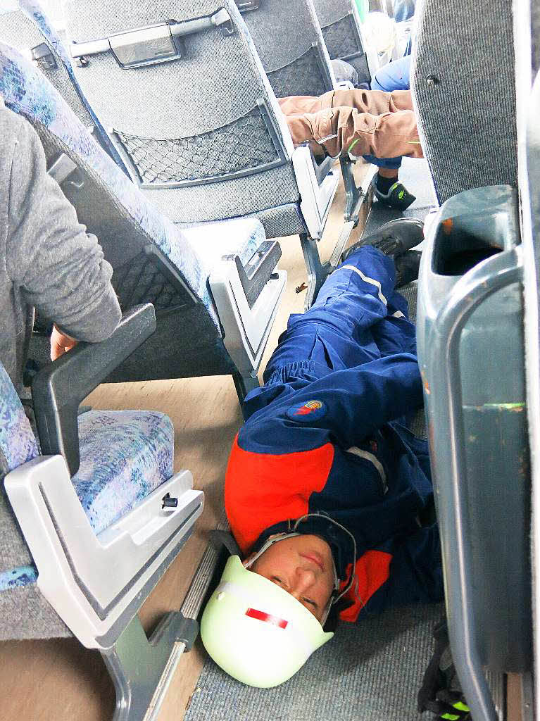 Raumschaftsbung: Verletzte Personen im Bus (Jugendwehr)